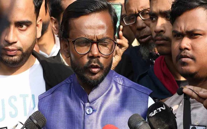 রাজনীতি নিয়ে নতুন সিদ্ধান্ত নিলেন হিরো আলম